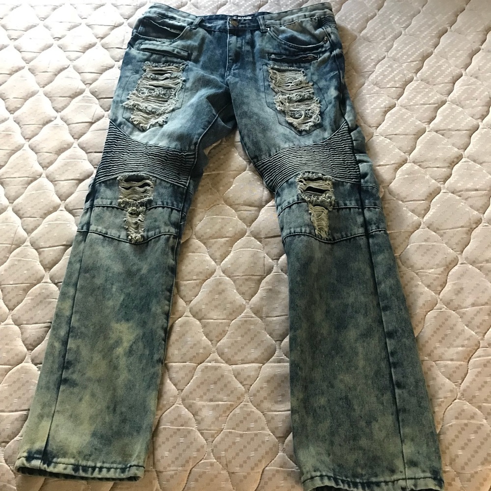 Gray Earth Ripped Blue Jeans